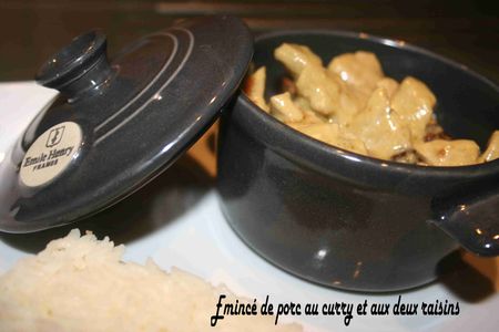 Emince de porc au curry et aux deux raisins Emince de porc au curry et aux deux raisins
