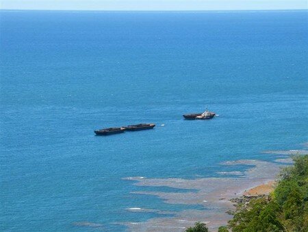 barge_transportant_du_minerais___Kouaoua