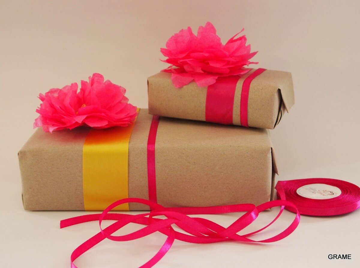 Papier de soie pour emballer des cadeaux