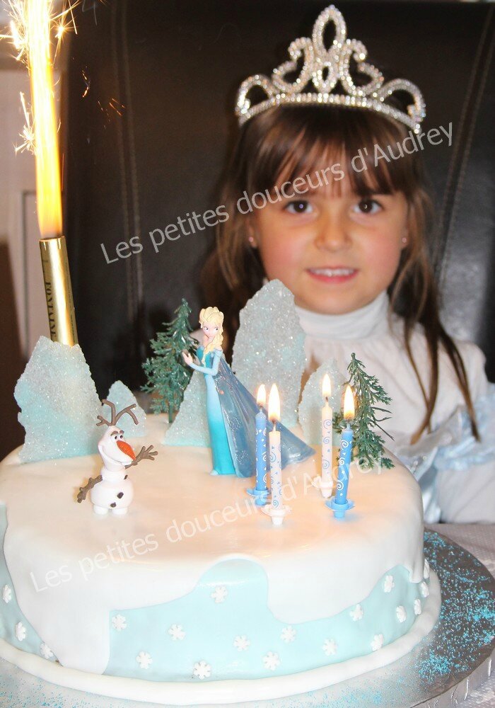 Gâteau anniversaire Reine des neiges : 4 ans Claire – Gourmandelices