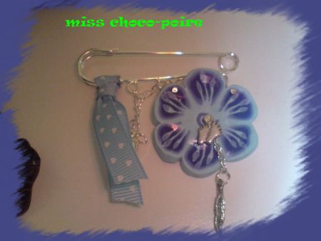 broche_fleur_bleue