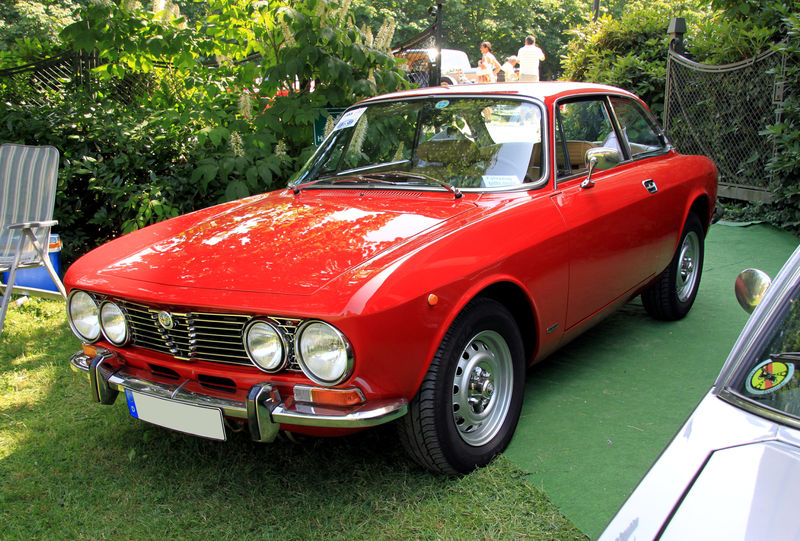 L' Alfa Rom o GTV 2000 coup bertone de 1975 34 me Internationnales 