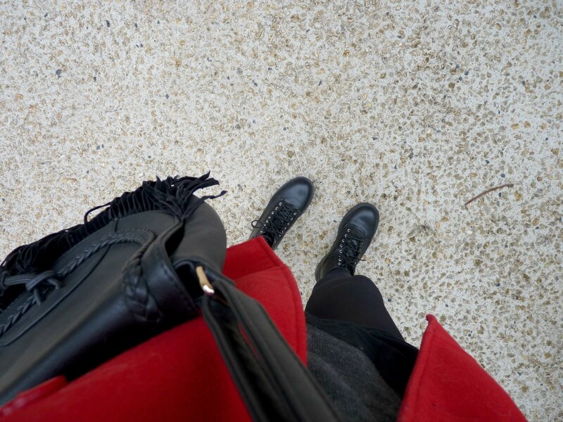Look d'hiver manteau rouge