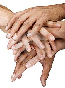 groupe-de-mains-thumb4999495