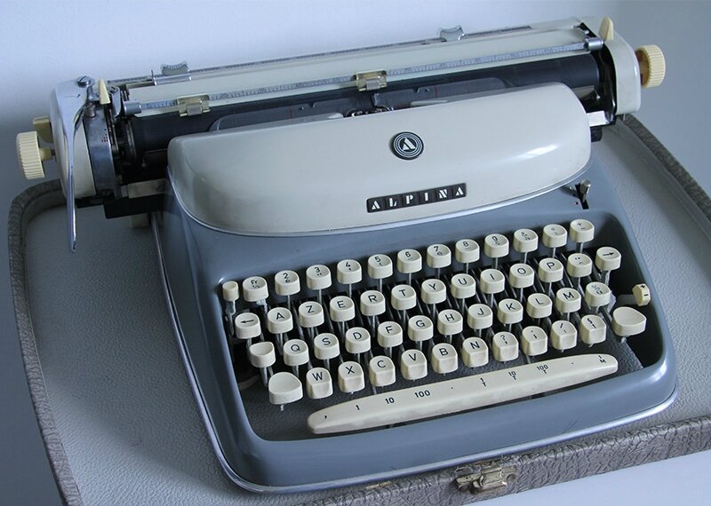 machine-a-écrire-ALPINA-SK33-3