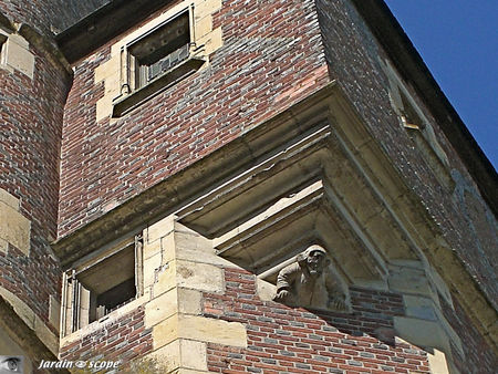 Chateau_de_Gien_d_tail_2