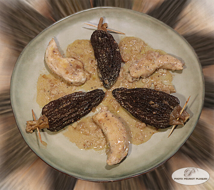 MORILLES_fourrees_d_une_farce_fine_au_foie-gras_