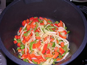 Ragoût de poulet et courgettes 28172589_p