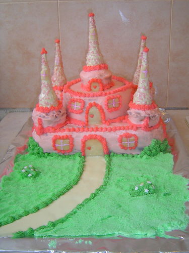 voici maintenant le deuxime gteau danniversaire de ma fille qui elle ftait ses 5 ans pour son deuxime gteau ma fille voulait un chteau type - Gateau Anniversaire Fille 5 Ans voici maintenant le deuxime gteau danniversaire de ma fille qui elle ftait ses 5 ans pour son deuxime gteau ma fille voulait un chteau type - Gateau Anniversaire Fille 5 Ans