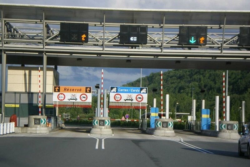 Le Forum Route Nationale, dénonce la hausse des péages d’autoroutes Autoroute Péage 1
