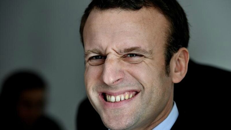 Macron grimace 2