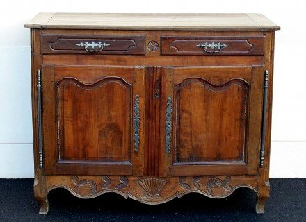 4317169-Buffet-louis-xv-en-noyer-440x320