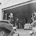 1954-02-17-korea-grenadier_palace-stage-020-3