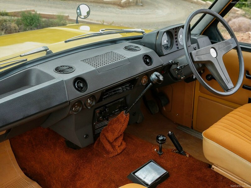 Land_Rover-Range_Rover-1970-1600-28