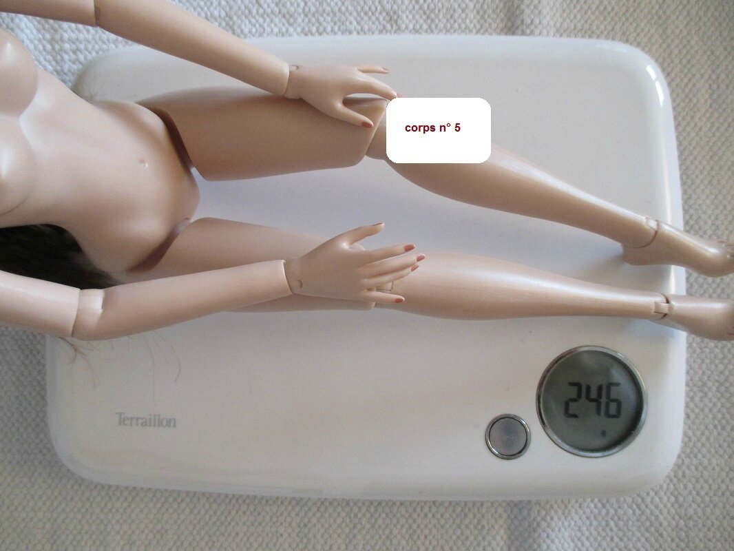Le poids des mannequins Tonner 40cm..... 96670272_o