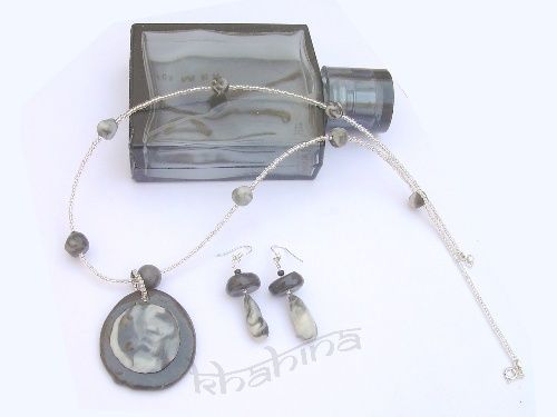 Collier et BO en porcelaine froide 24924235