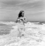 1949_tobey_beach_by_dedienes_011_1