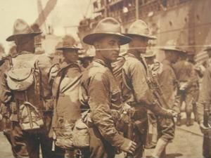 D_barquement_de_troupes_am_ricaines_dans_le_port_de_St_Nazaire_en_juin_1917