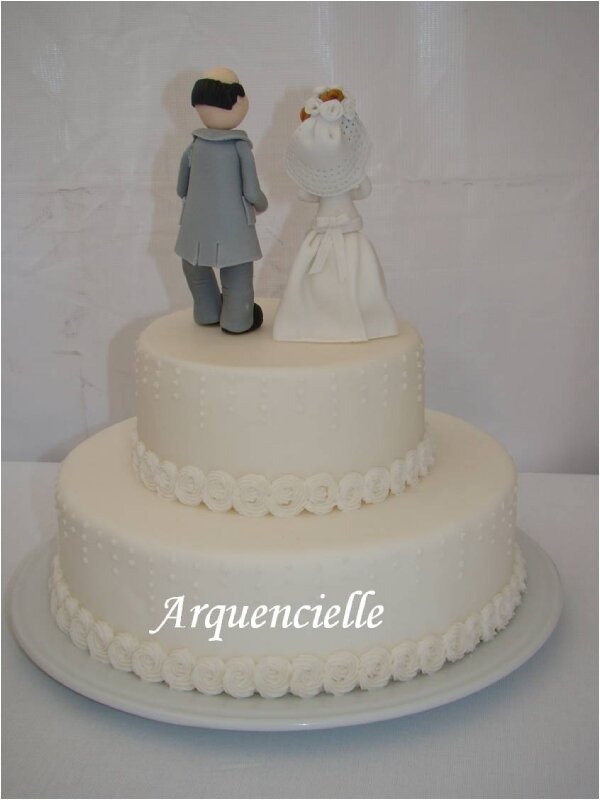 Gâteau de mariage 64964192