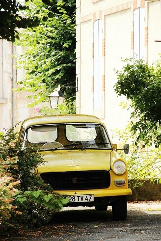 auto jaune