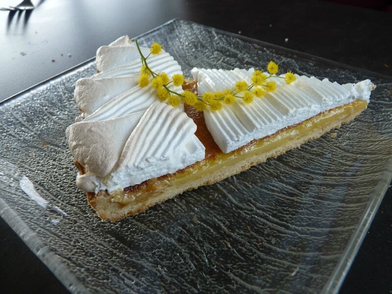 Restaurant La Famiglia à Tanneron Tarte mimosette