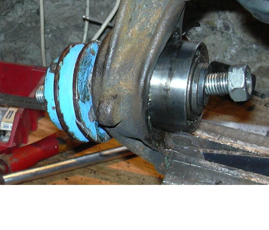 [TUTO] remplacement roulement de roue avant (sans presse)