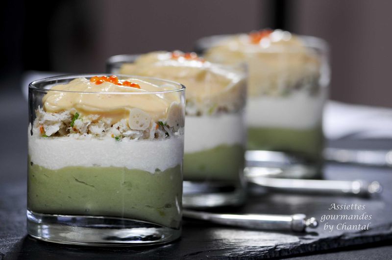 Crème de choufleur aux crustacés, pommes vertes et avocats... version Long drink ou amuse Crème de choufleur aux crustacés, pommes vertes et avocats... version Long drink ou amuse