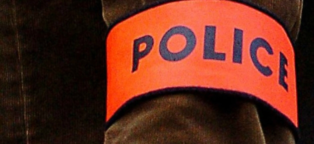Police brassard 1