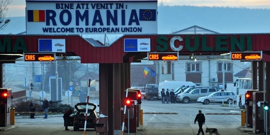 Les gardes-frontière roumains ouvrent le feu sur des migrants voulant passer en force Roumanie frontière