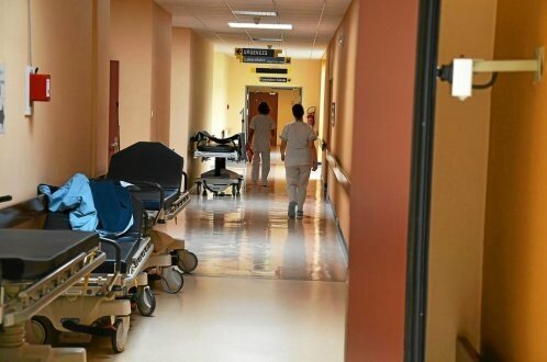 Finistère : pendant 30 ans, un hôpital a payé un médecin absent Couloirs hôpital