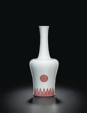 White Glazed Porcelain Yaolingzun Vase White Glazed Porcelain Yaolingzun Vase