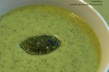 VELOUTE_DE_COURGETTES_AU_PESTO_2