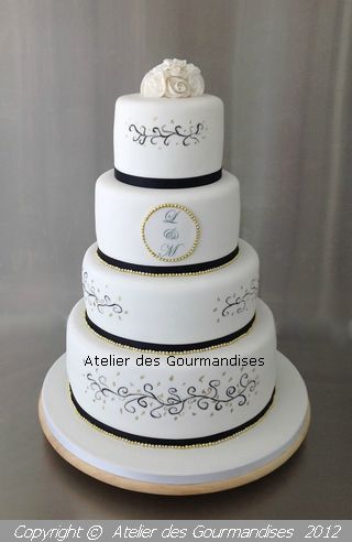 G teau de mariage noir dor et blanc Atelier des Gourmandises