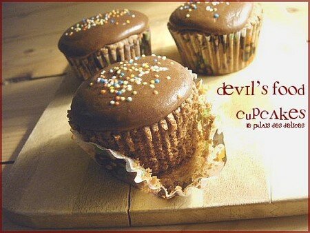 DevilsFoodCupcakes__2_