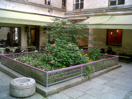 Village Saint Paul Paris Marais ®Esther a Paris