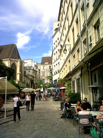 ®Esther à Paris