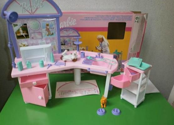Cabinet du vétérinaire Barbie (Claire) - + d'une chose dans mon placard