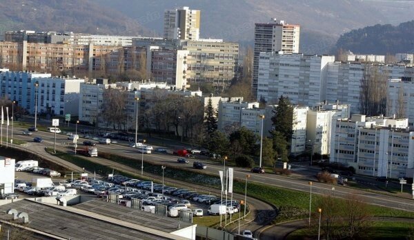 Besançon : un Poste de police à Planoise en avril prochain Besançon Planoise vue CH