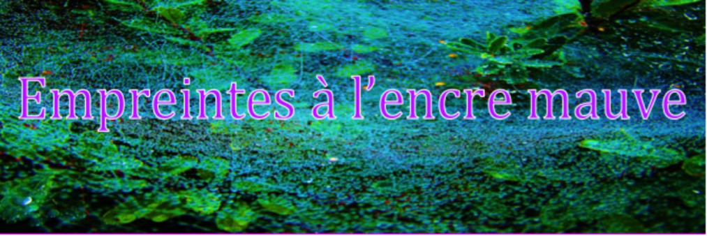 Empreintes à l'encre mauve