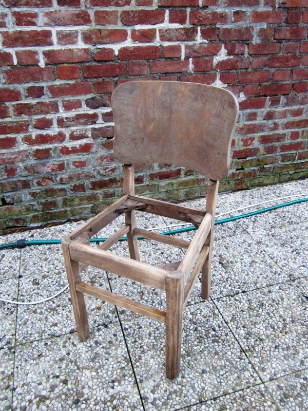 chaise poncée
