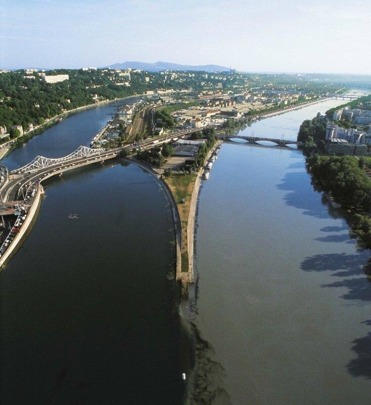 Macron au Musée des Confluences, les migrants de l’autopont expulsés Lyon confluence Rhône-Saône