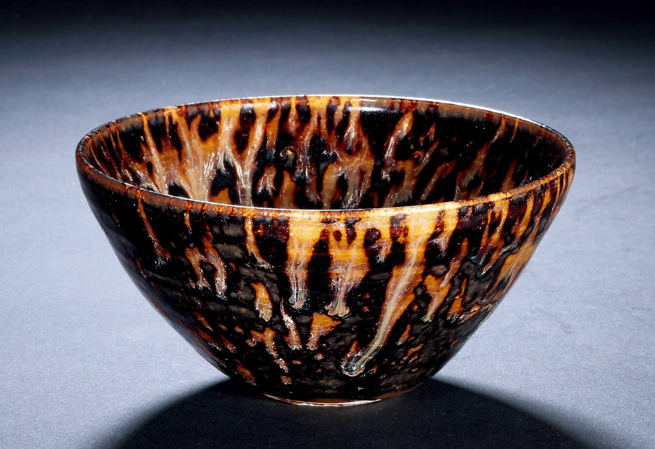 工場直売 A Jizhou 'Tortoiseshell-Glazed' Tea Bowl, Southern Song 工芸品