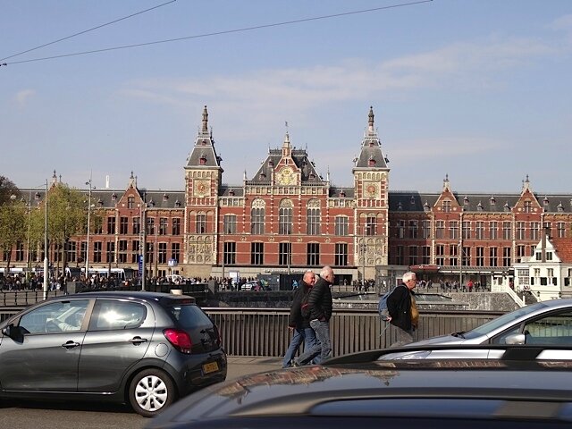 Amsterdam  la gare