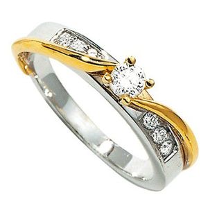 eh les filles montrez nous votre bague de fiancaille eh les filles montrez nous votre bague de fiancaille