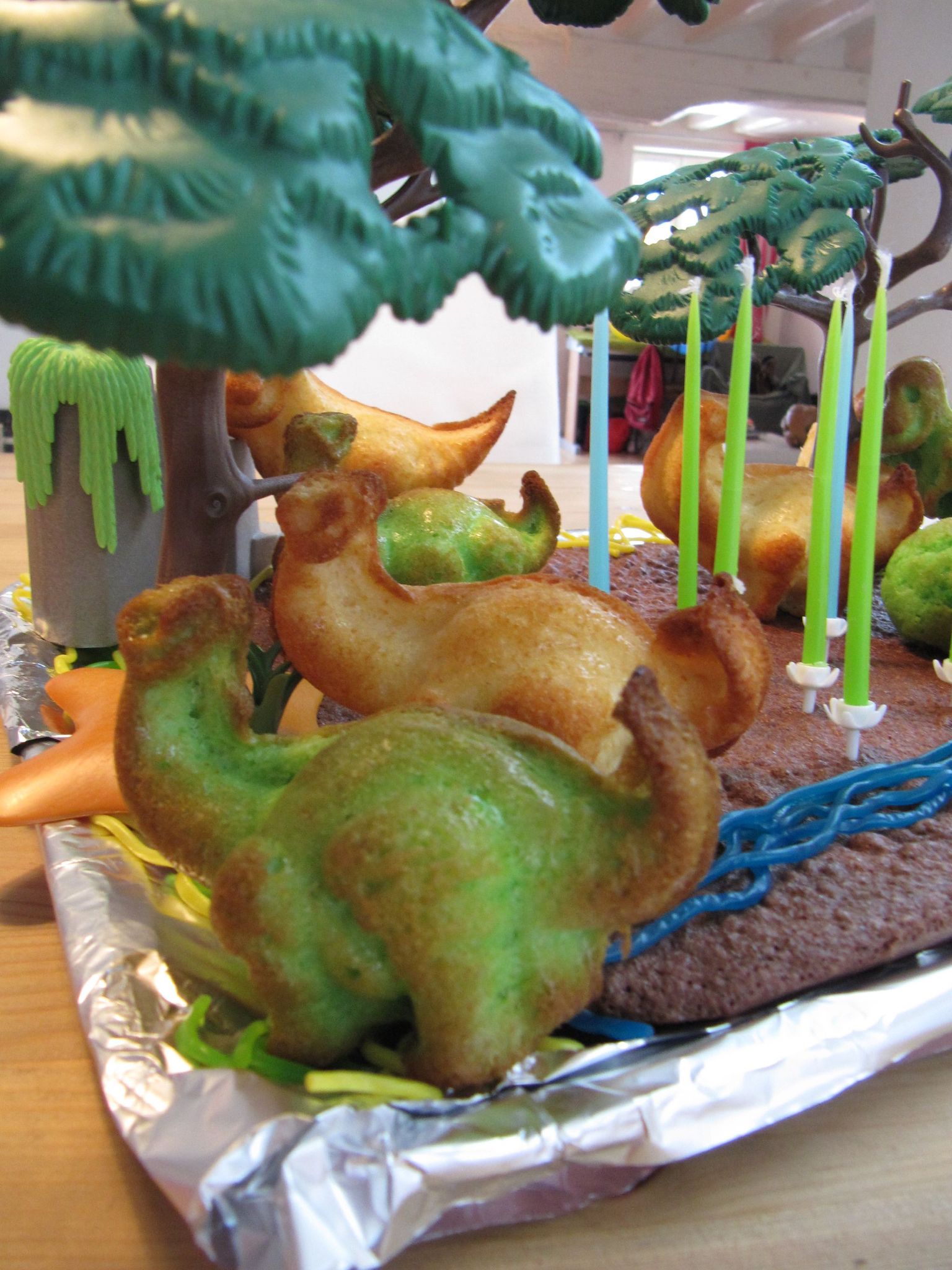 120 idées de Gateau dinosaures  gateau dinosaure, gâteau dino, gateau