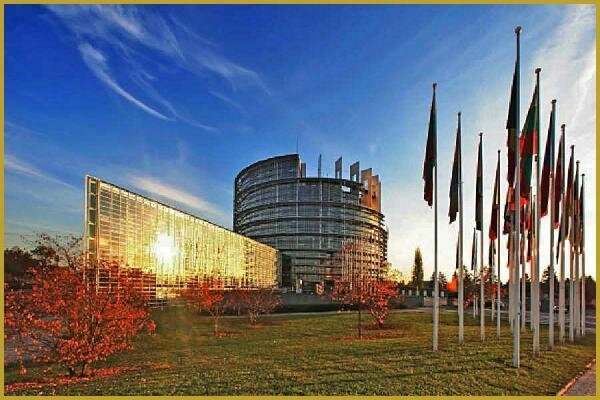 Nouveau mode de scrutin aux européennes : un avantage pour Macron... et pour les eurosceptiques Parlement UE été