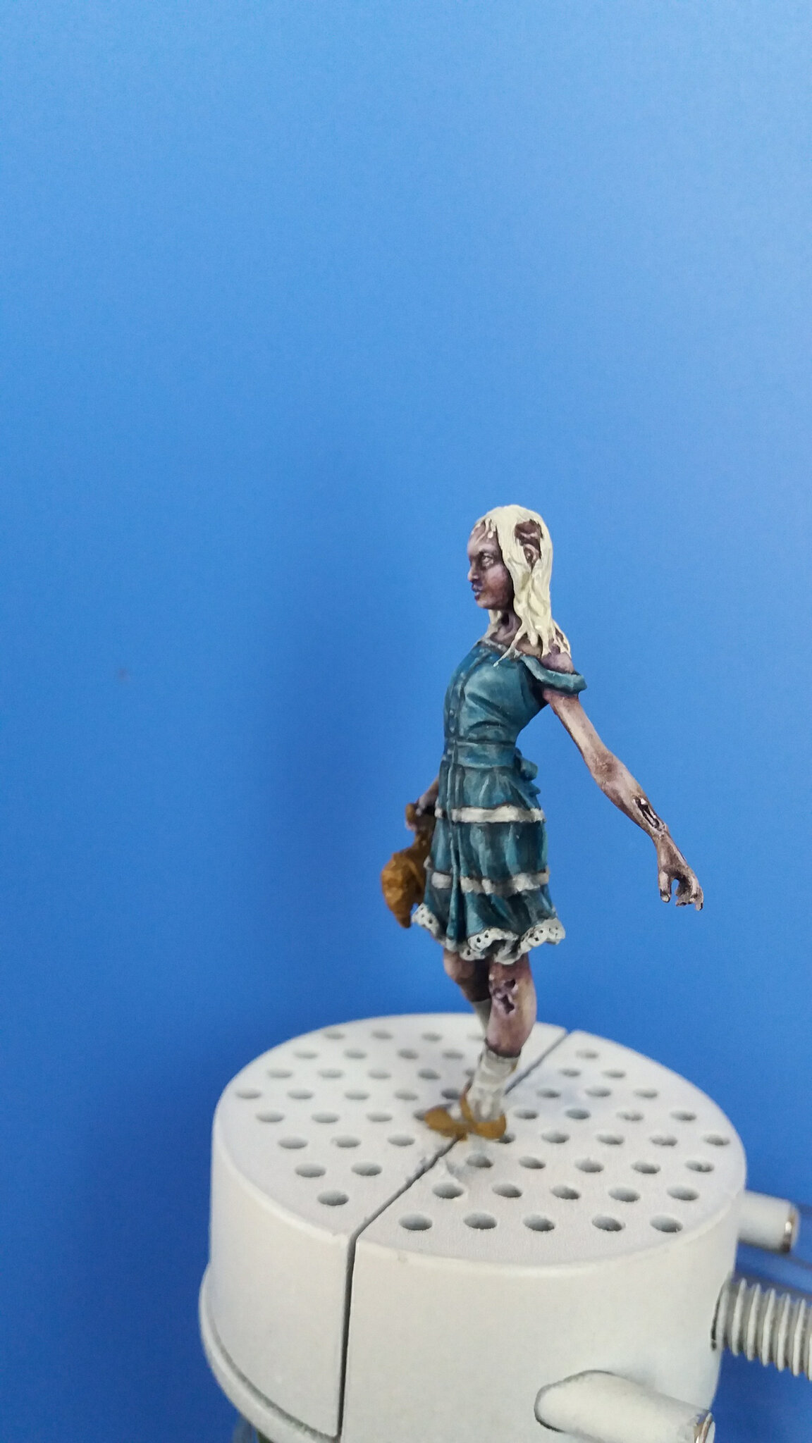 zombie girl - knight models FINIE 109550137_o