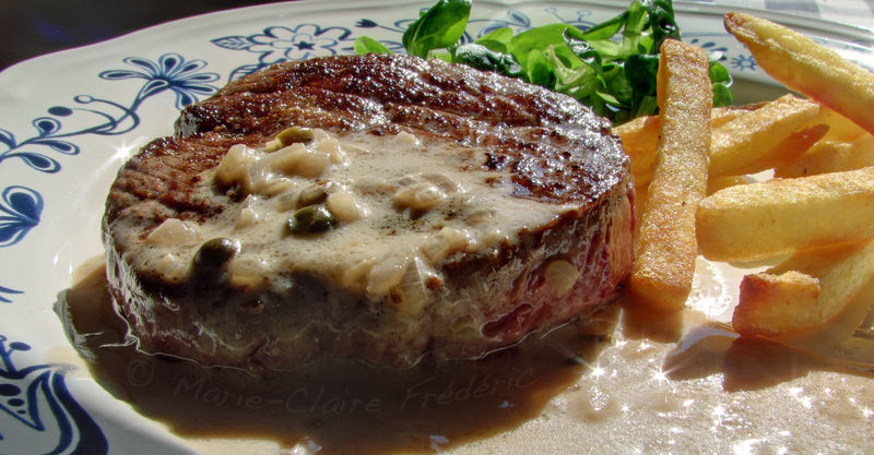 Steak au poivre vert