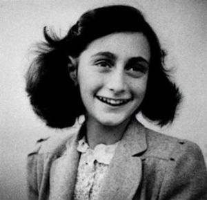 Agnes-Miegel-Strasse-Anlieger-wuenschen-sich-Anne-Frank-Strasse_image_630_420f_wn