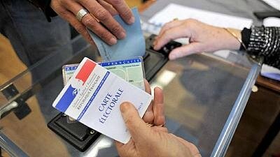 Législative partielle à Belfort : Ian Boucard (LR) vire en tête au premier tour Vote 2